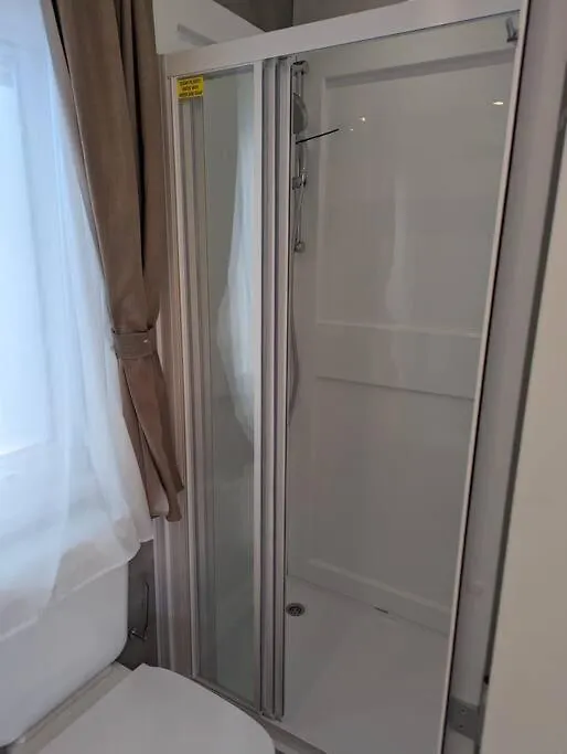 Mobile Home On Lago Maggiore - Direct Beach Access Maccagno