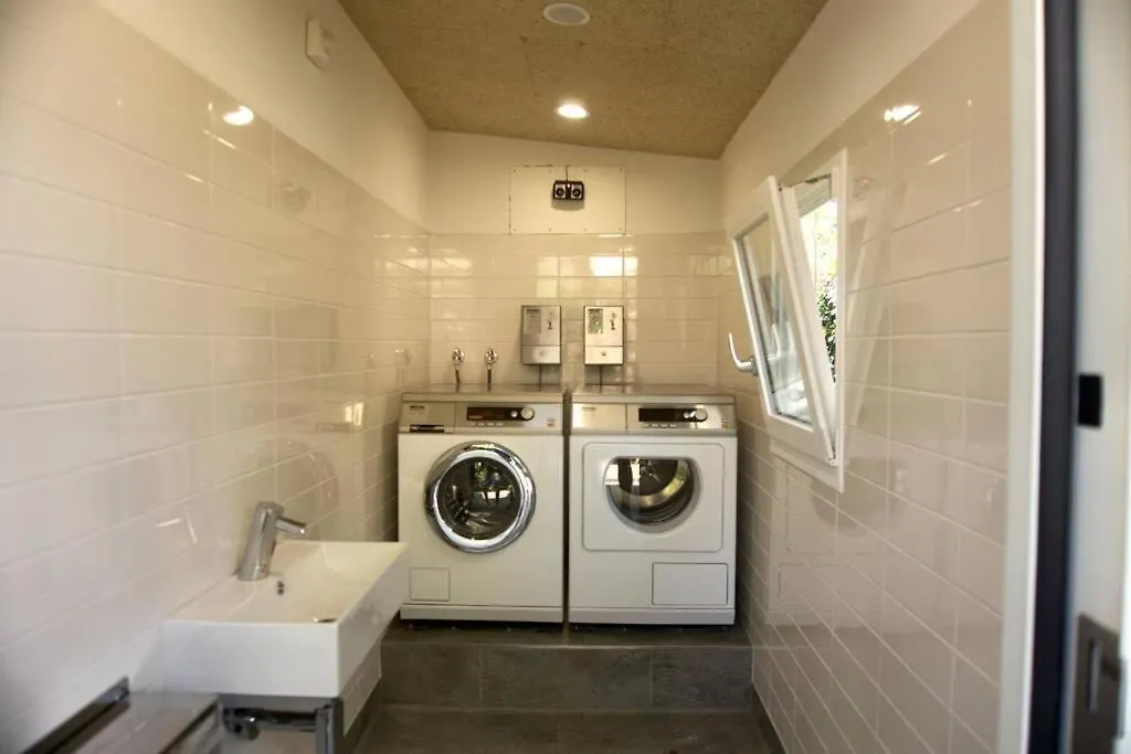 Mobile Home On Lago Maggiore - Direct Beach Access Maccagno 0*,  Italy