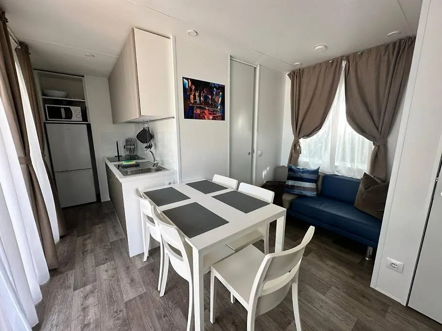 Mobile Home On Lago Maggiore - Direct Beach Access Maccagno Italy