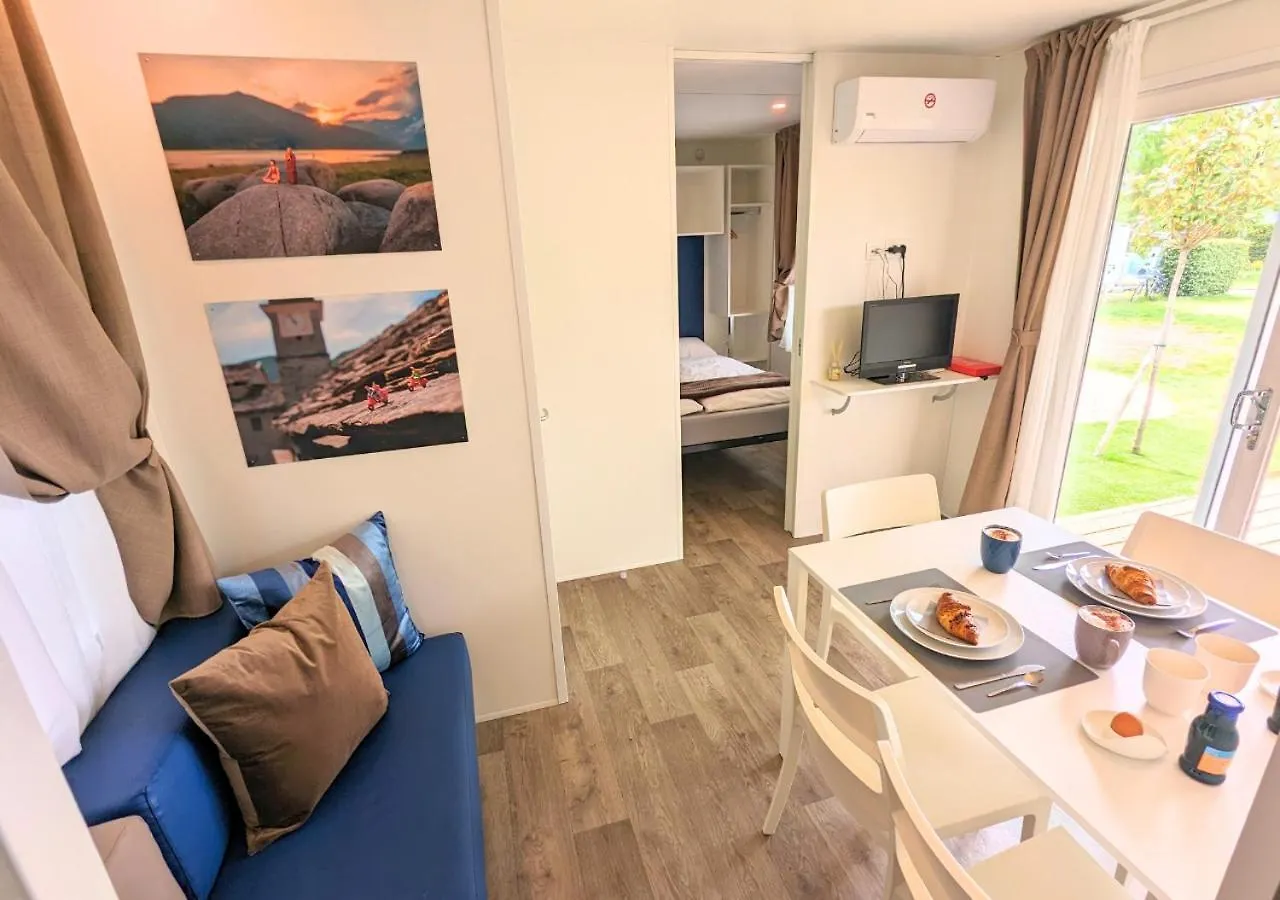 Mobile Home On Lago Maggiore - Direct Beach Access Maccagno 0*,  Italy