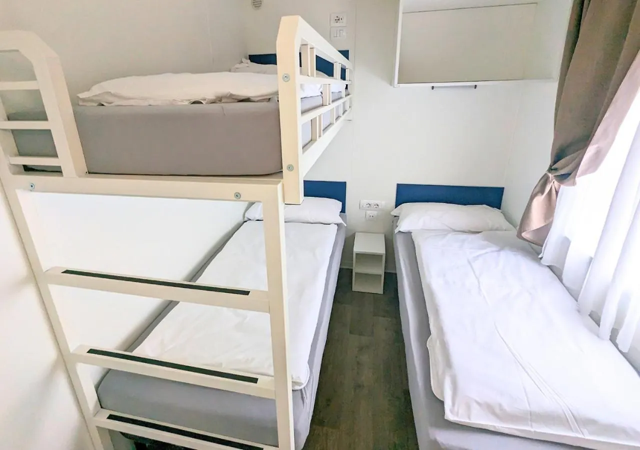 Mobile Home On Lago Maggiore - Direct Beach Access Maccagno Chalet